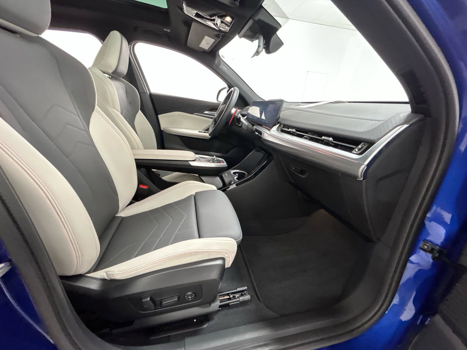 Used 2025 BMW X2 M35i image 39