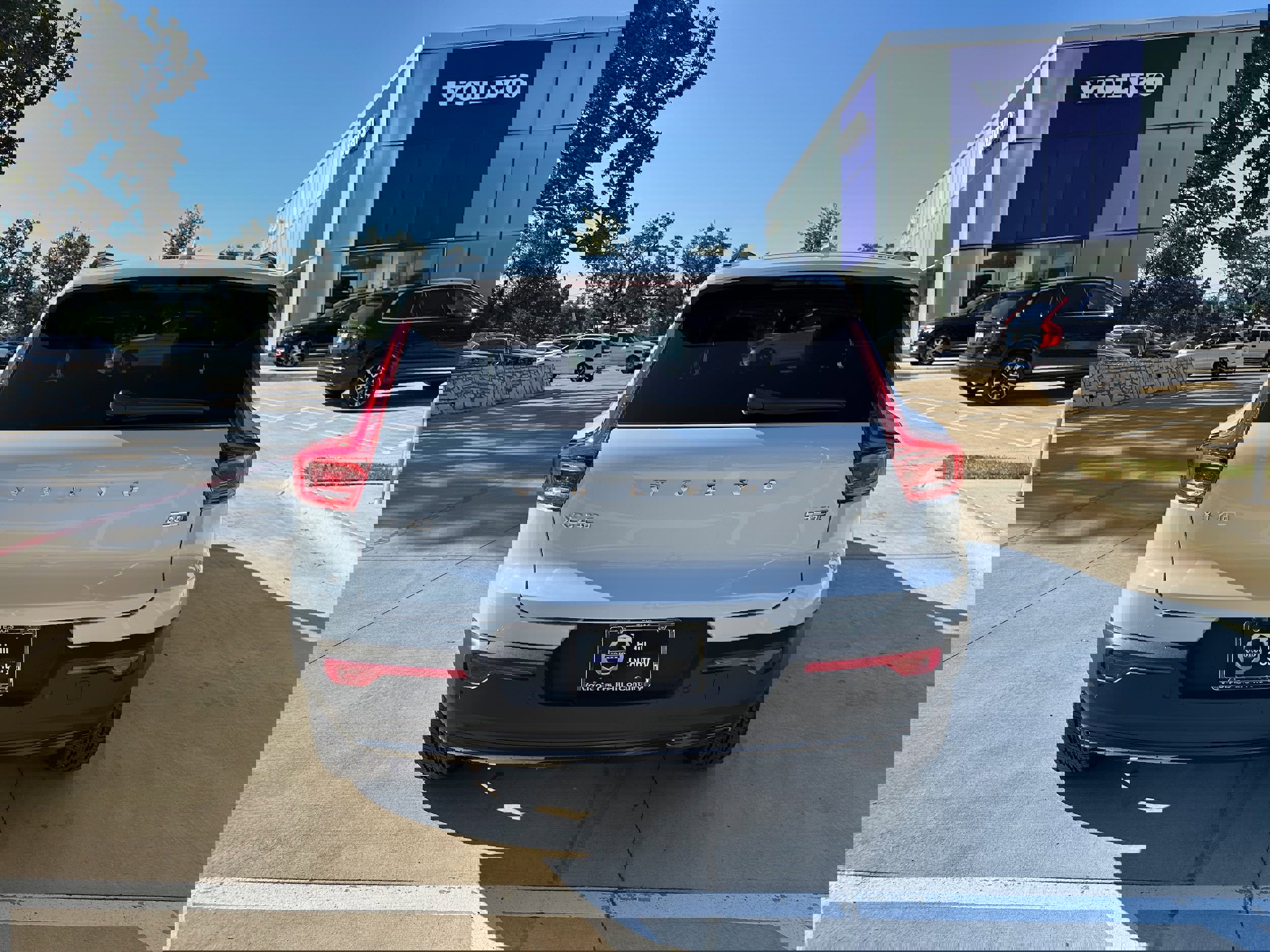 New 2026 Volvo XC40 B5 Plus w/ Protection Package Premier image 5