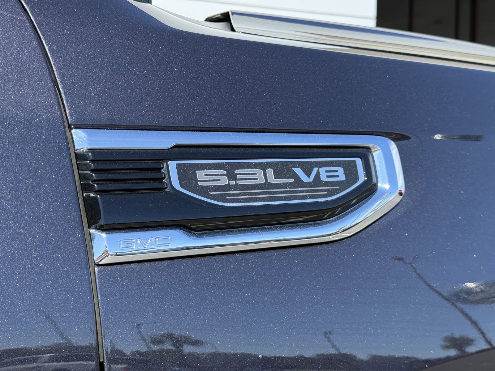 Used 2025 GMC Sierra 1500 SLT image 8