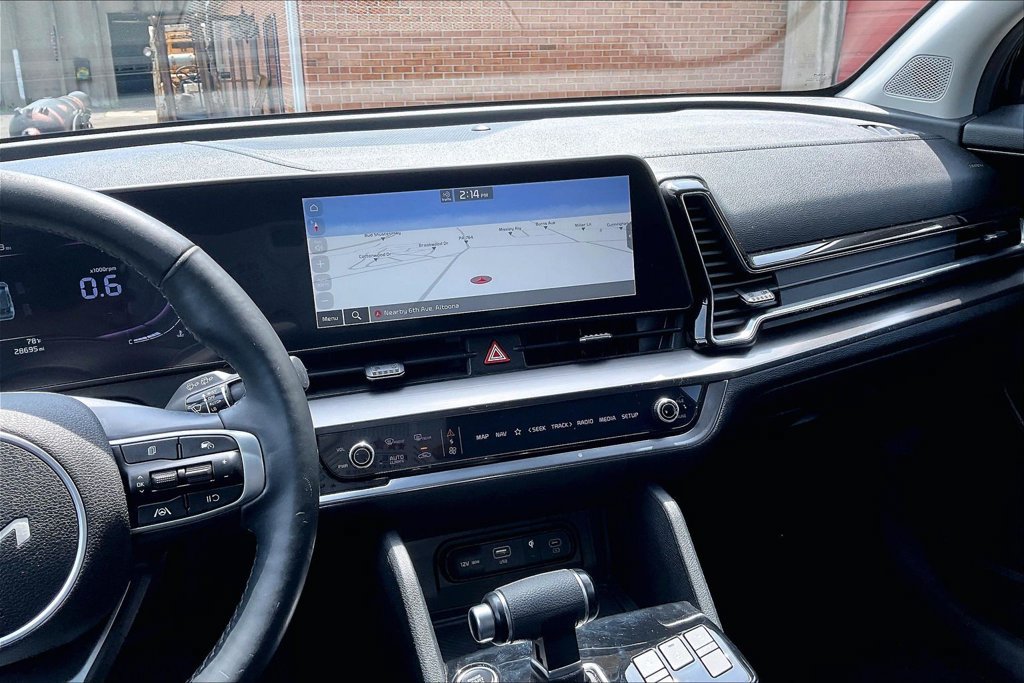 Used 2023 Kia Sportage EX AWD/4WD image 6