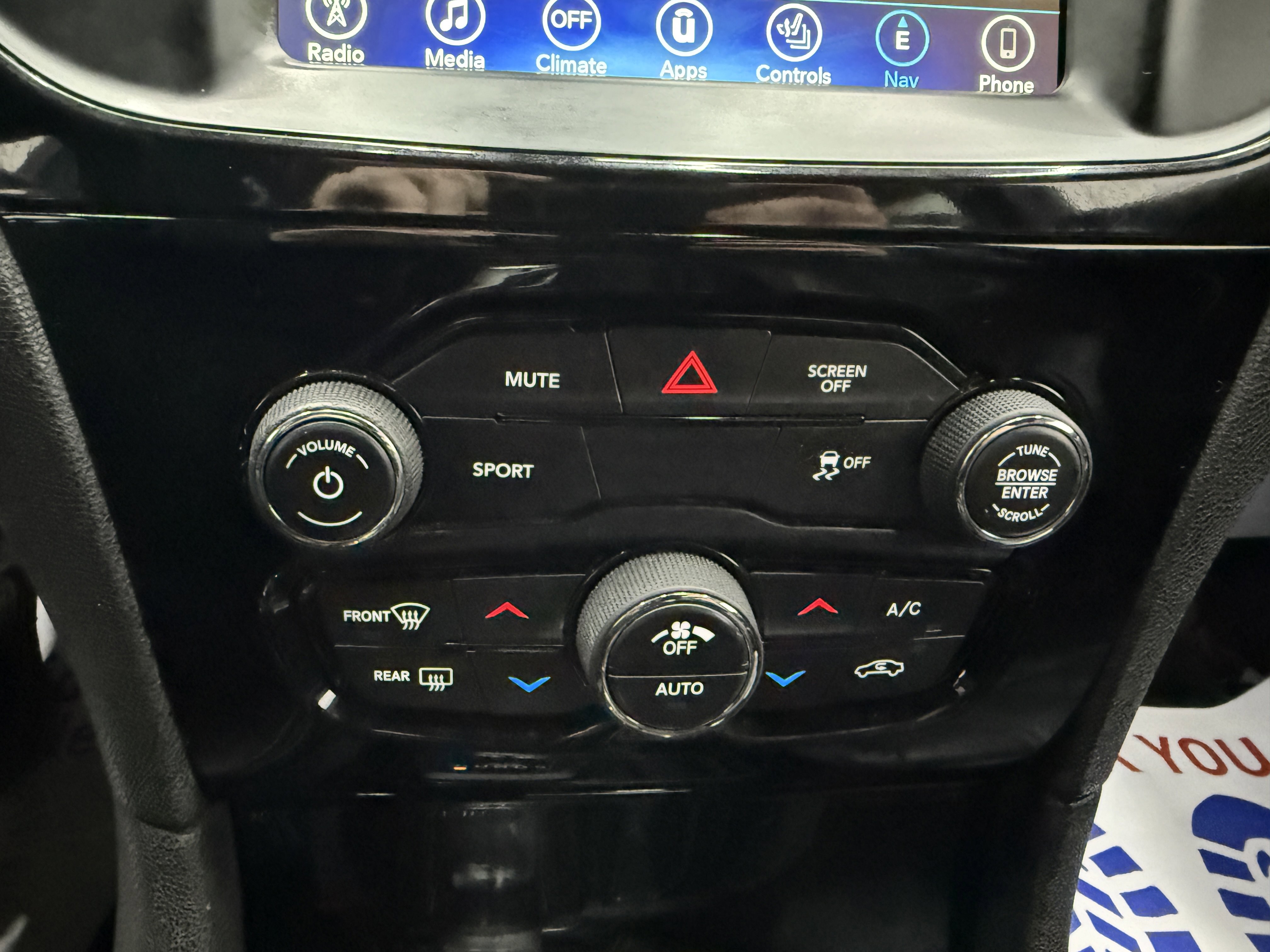 Used 2017 Chrysler 300 S image 19