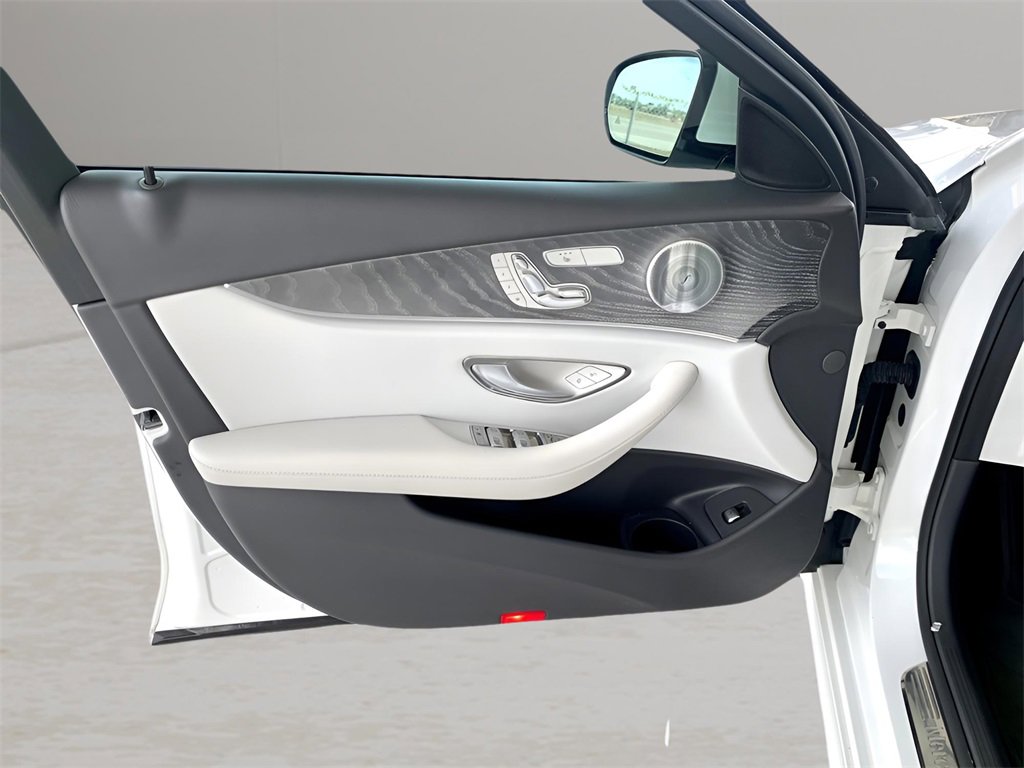 Used 2021 Mercedes-Benz E 350 Sedan image 11