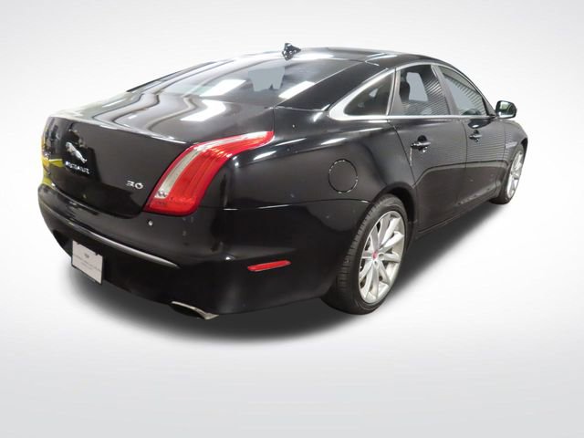 Used 2015 Jaguar XJ image 5