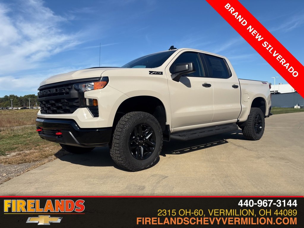 New 2026 Chevrolet Silverado 1500 Custom Trail Boss w/ LPO, Dark Essentials Package image 1