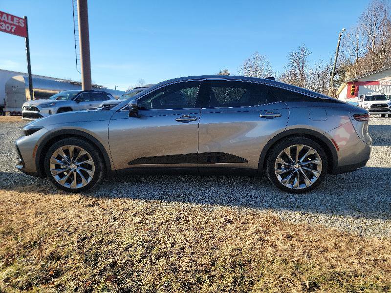 Used 2025 Toyota Crown image 3