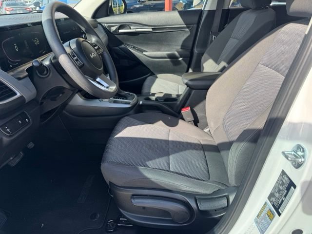 Certified 2025 Kia Seltos LX AWD/4WD image 16