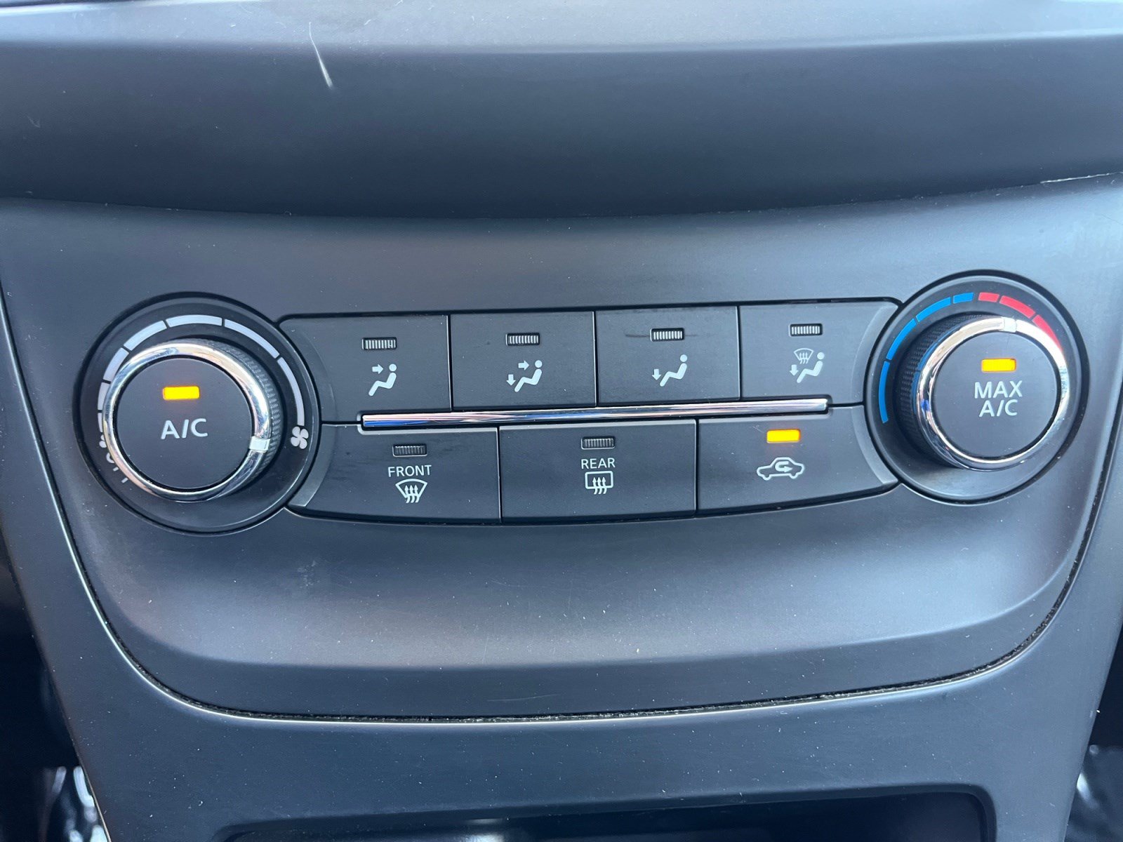 Used 2018 Nissan Sentra S FWD image 18