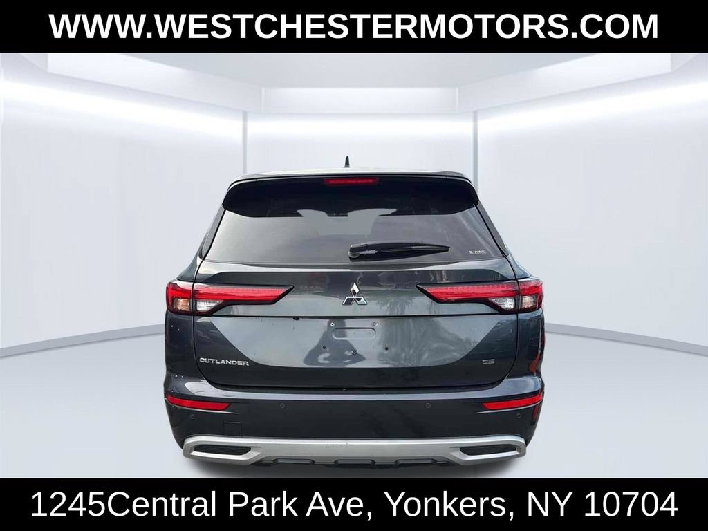 Used 2024 Mitsubishi Outlander SE Black Edition AWD/4WD image 5