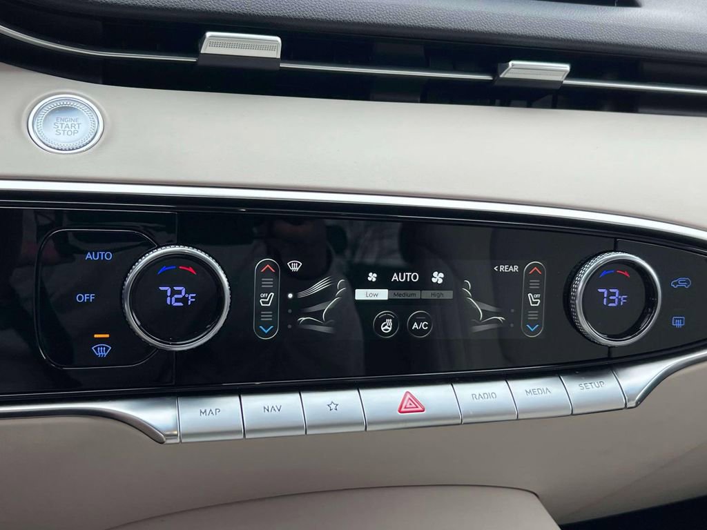 Certified 2023 Genesis GV70 2.5T Select w/ Select Package image 31