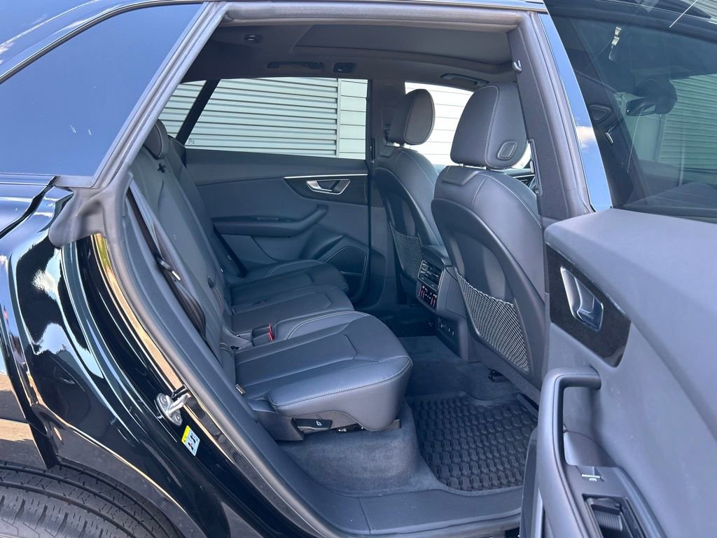Used 2022 Audi Q8 Premium Plus w/ Premium Plus Package image 53