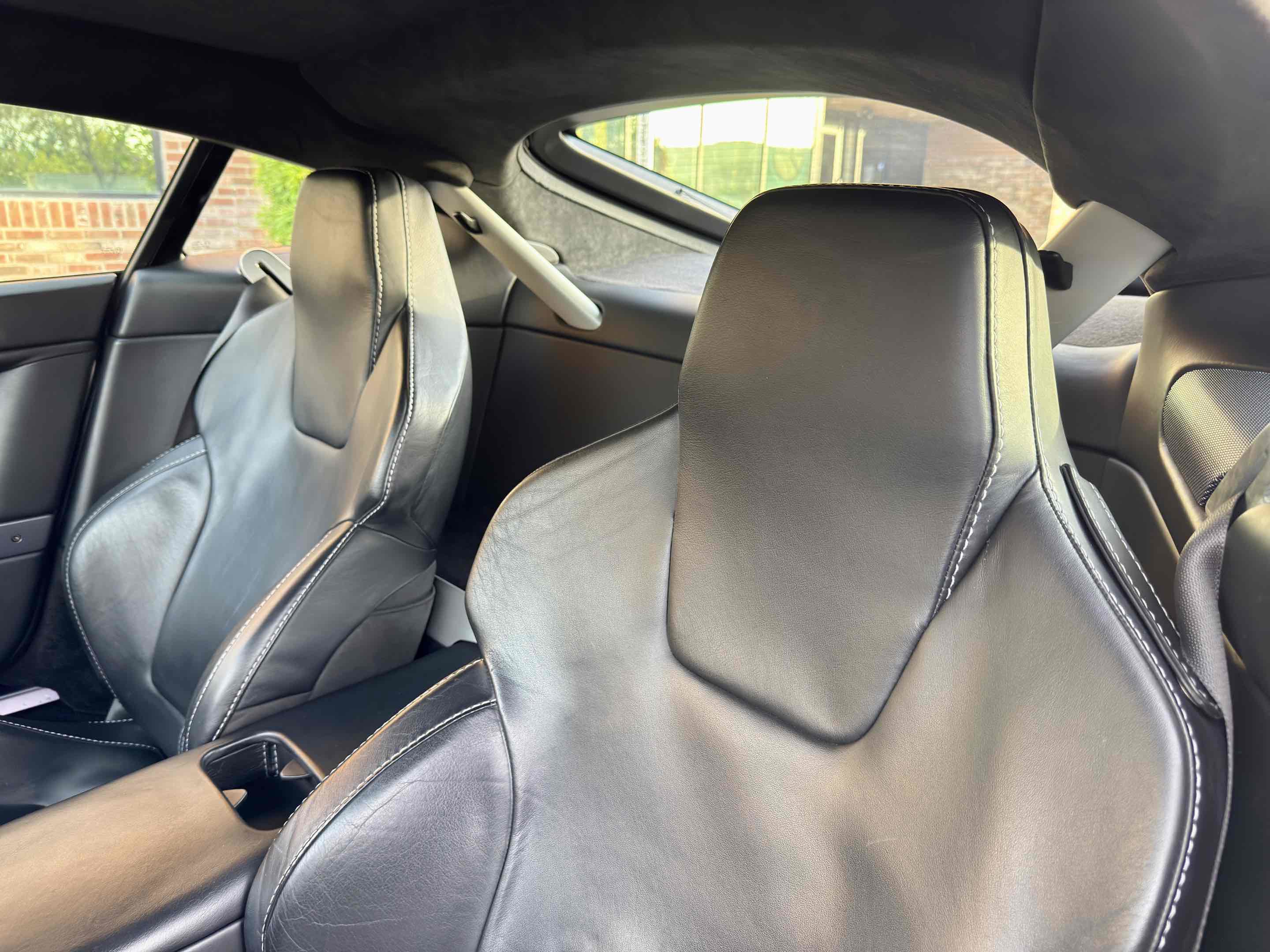 Used 2006 Aston Martin V8 Vantage Coupe RWD image 53