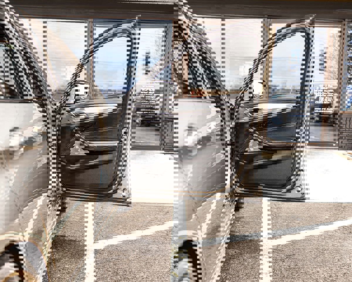 Used 2020 BMW M5 w/ Executive Package image 45