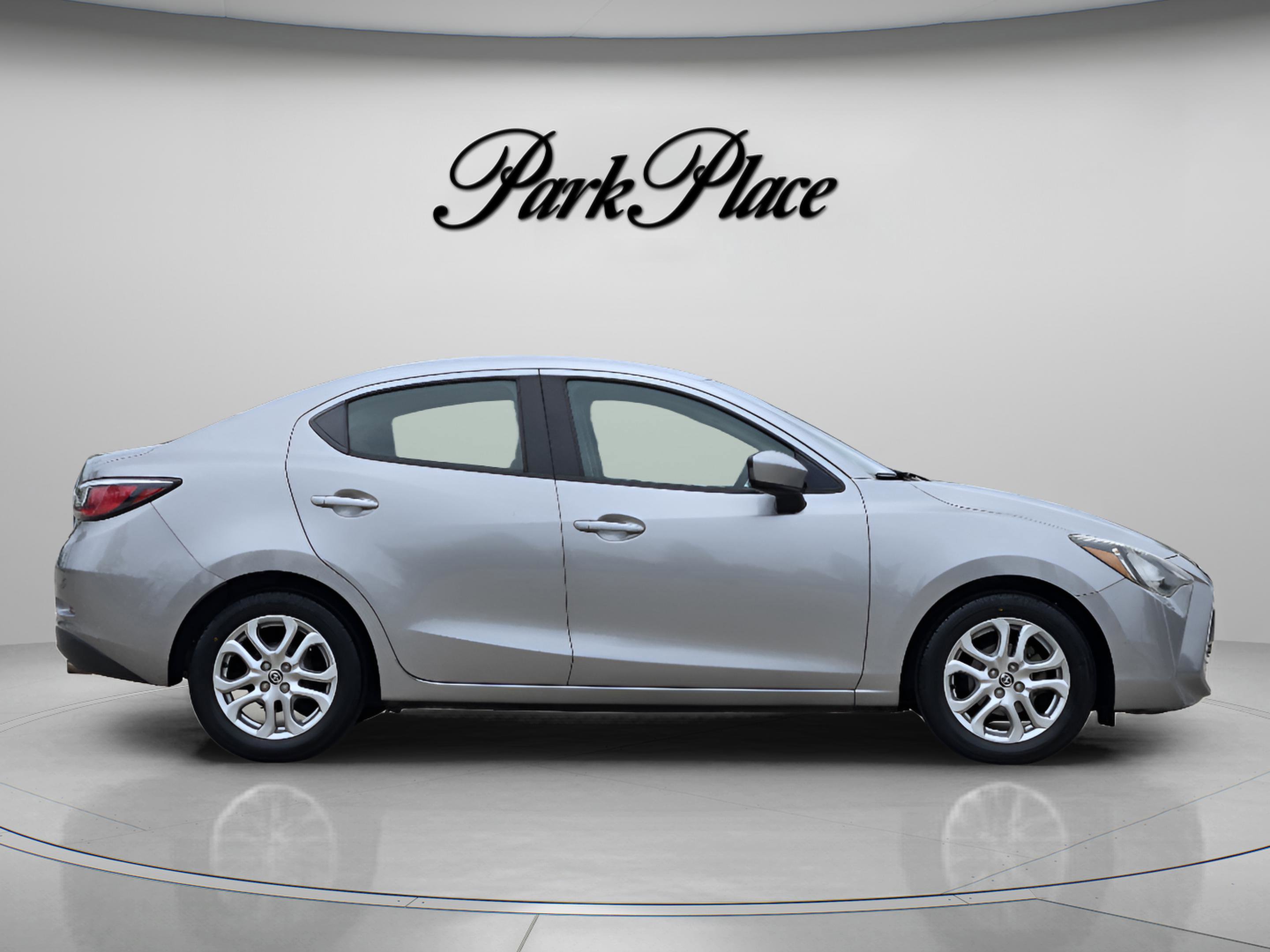 Used 2016 Scion iA image 6
