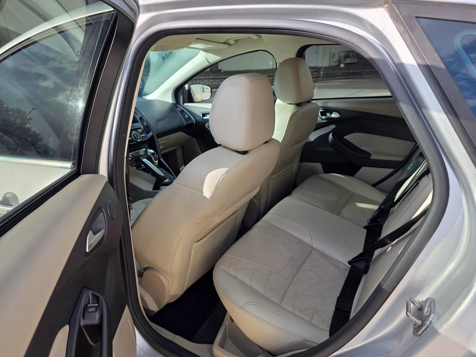 Used 2013 Ford Focus Electric Hatchback FWD image 23