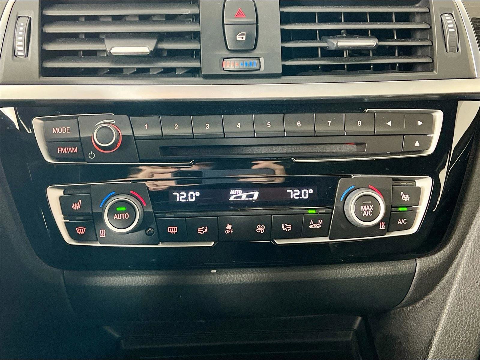 Used 2018 BMW 330i xDrive Sedan w/ Convenience Package image 16