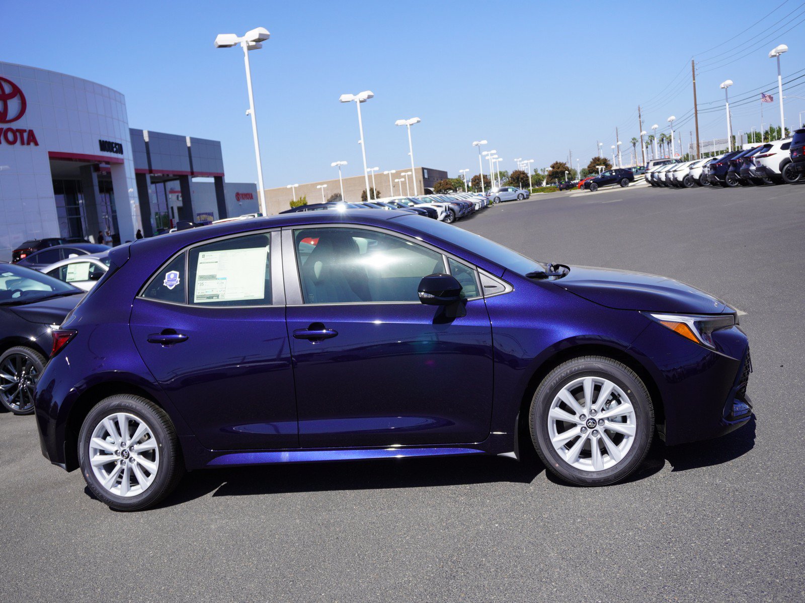 New 2027 Toyota Corolla SE FWD image 4