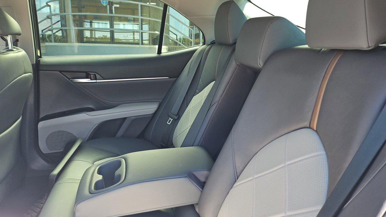 Used 2018 Toyota Camry XLE w/ Driver Assist Package FWD image 14
