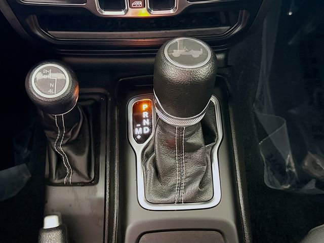 Used 2023 Jeep Wrangler Sahara image 17