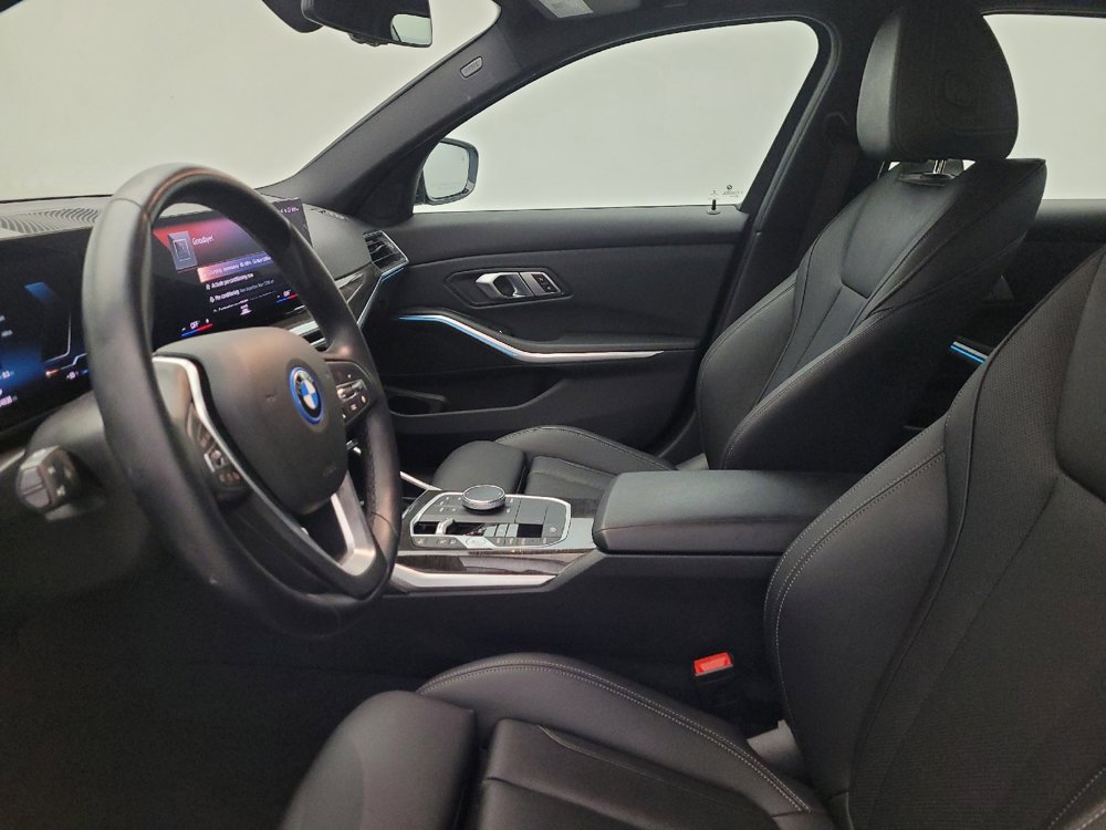 Used 2023 BMW 330e w/ Driving Assistance Package image 17