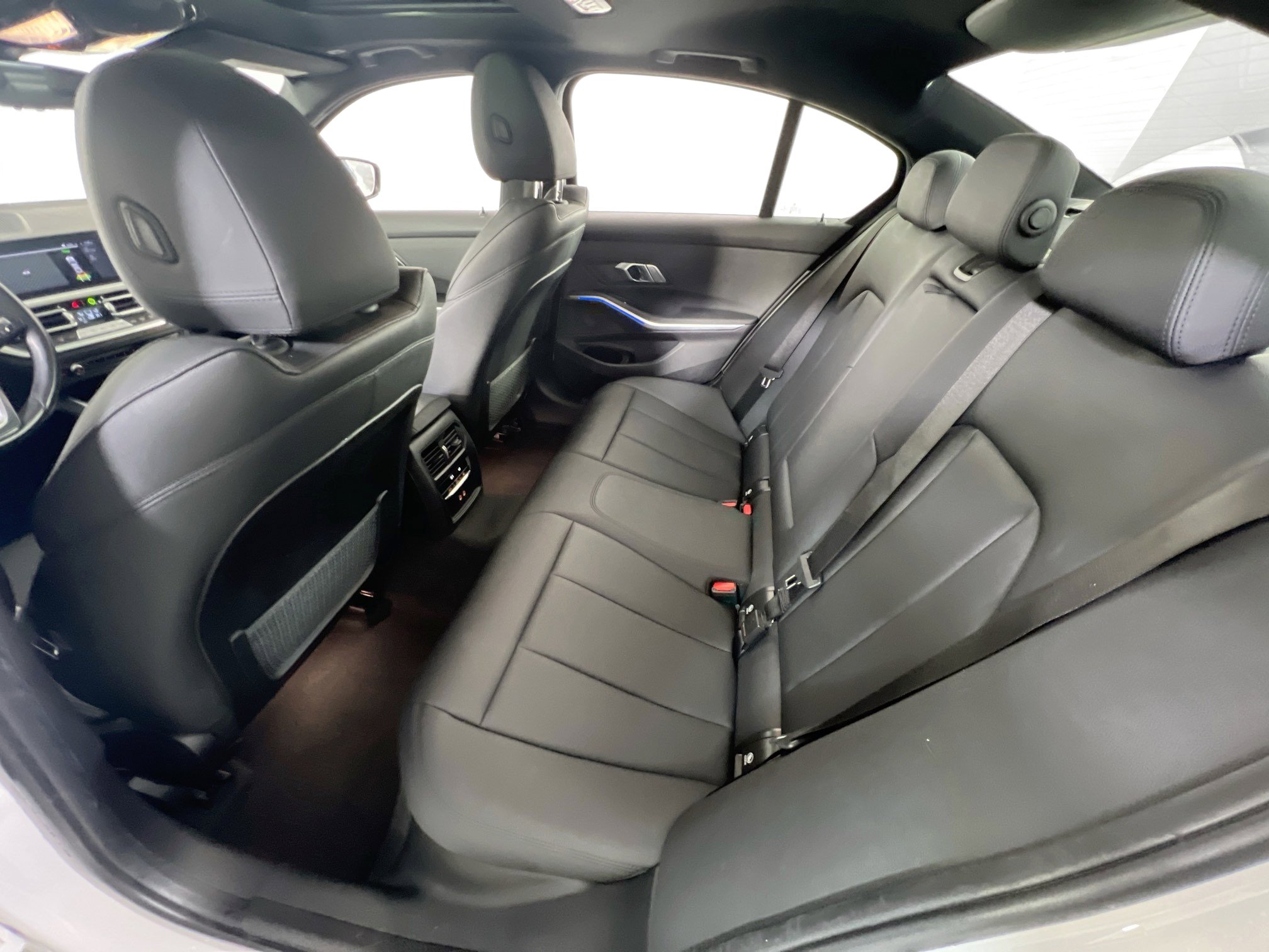 Used 2021 BMW 330i xDrive Sedan w/ Convenience Package image 24