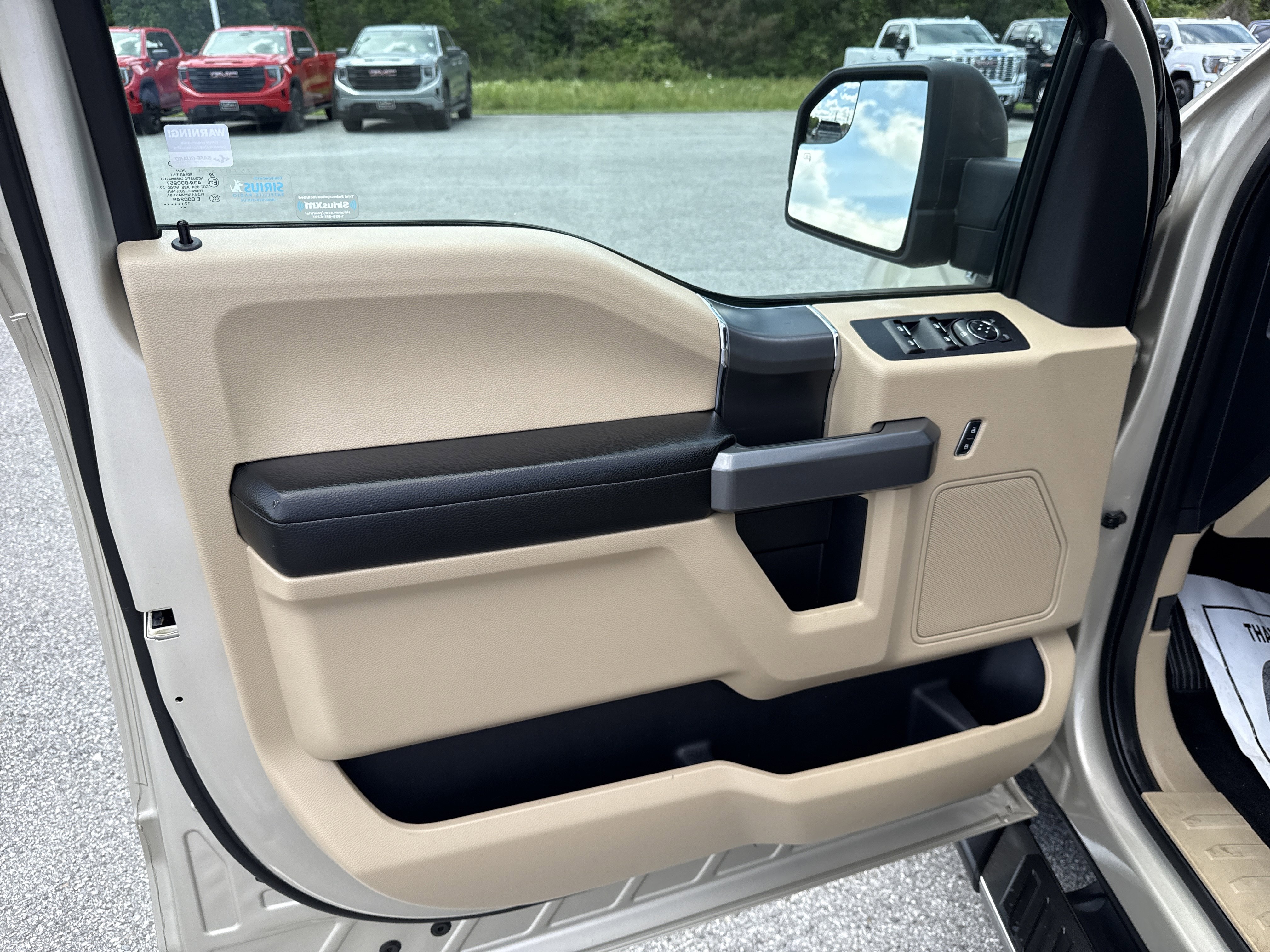Used 2018 Ford F150 XLT w/ Equipment Group 302A Luxury AWD/4WD image 11