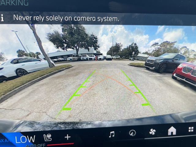 Certified 2025 BMW 530i image 20