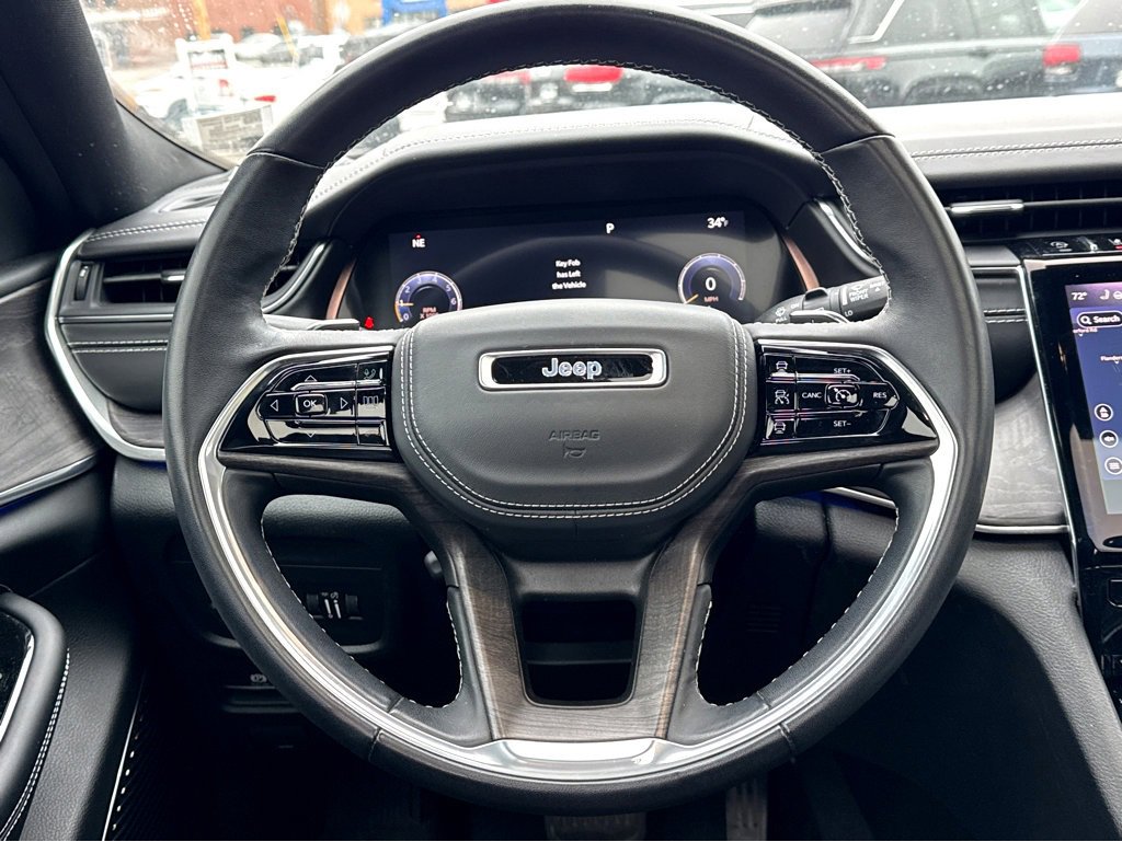 Used 2022 Jeep Grand Cherokee L Overland w/ Luxury Tech Group IV image 15