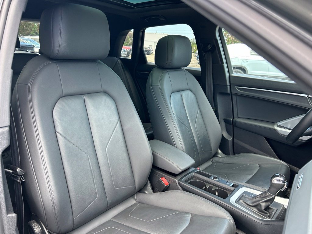 Used 2020 Audi Q3 2.0T Premium w/ Convenience Package AWD/4WD image 41