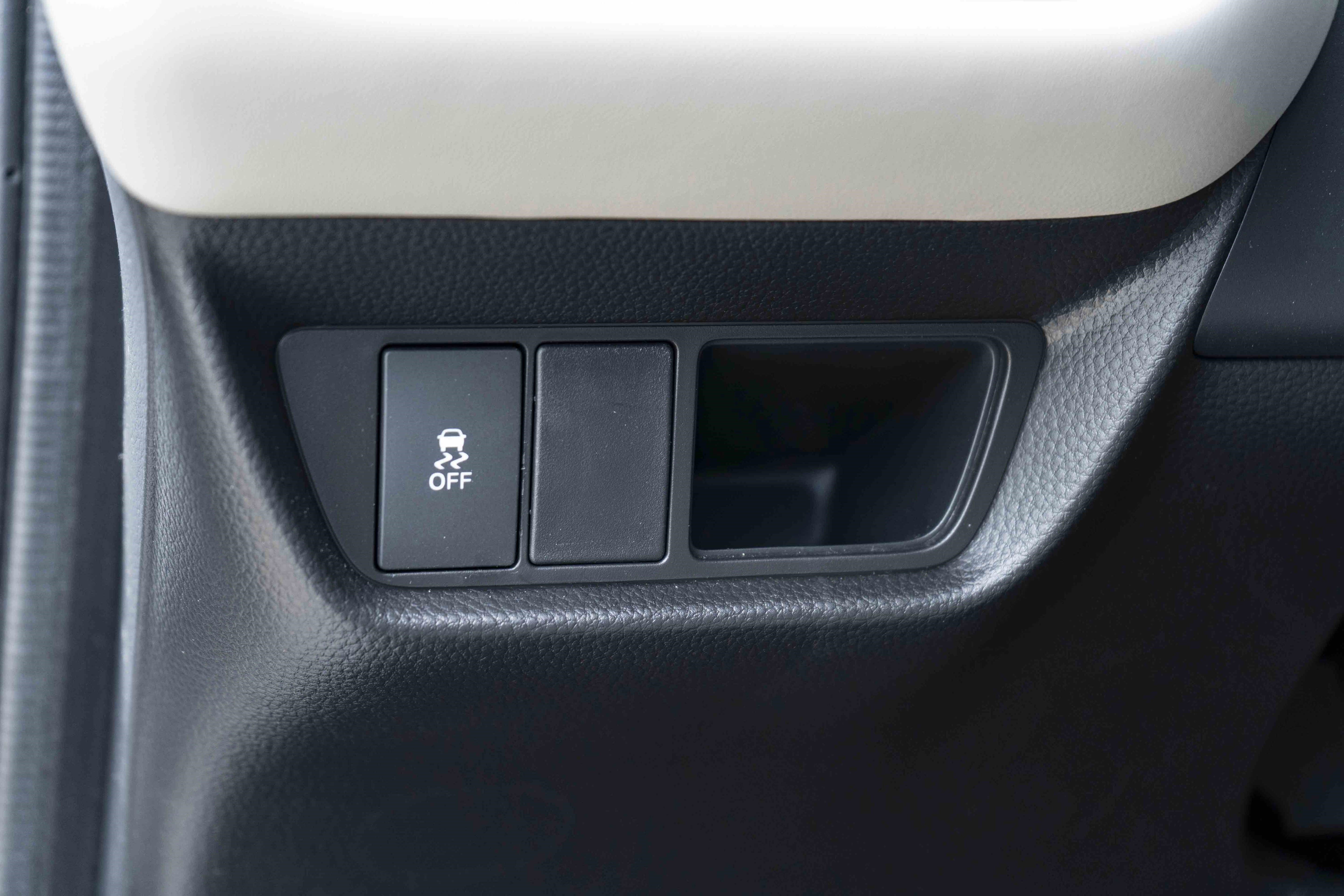 Used 2026 Honda HR-V LX image 40