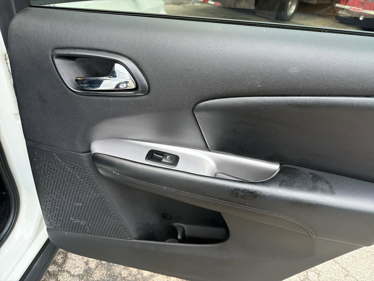 Used 2015 Dodge Journey SXT w/ Flexible Seating Group image 20