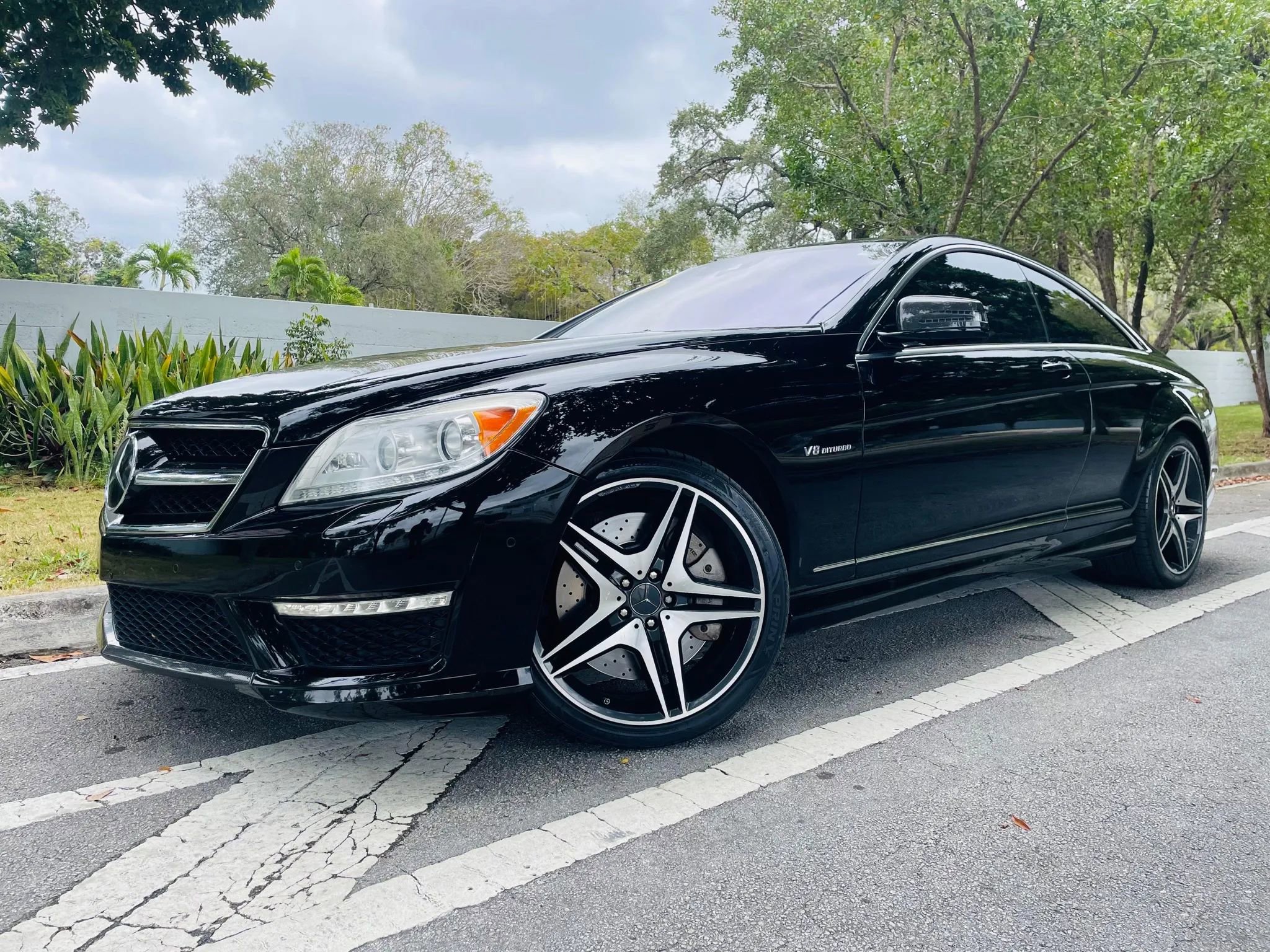 Used 2012 Mercedes-Benz CL 63 AMG image 1