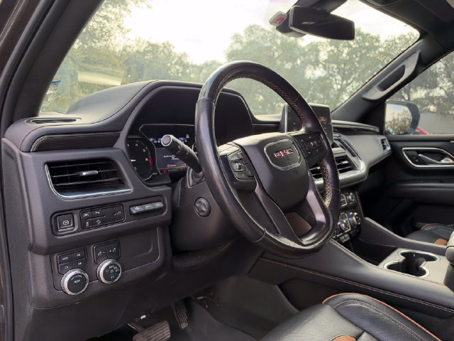 Used 2021 GMC Yukon AT4 w/ Technology Package AWD/4WD image 8