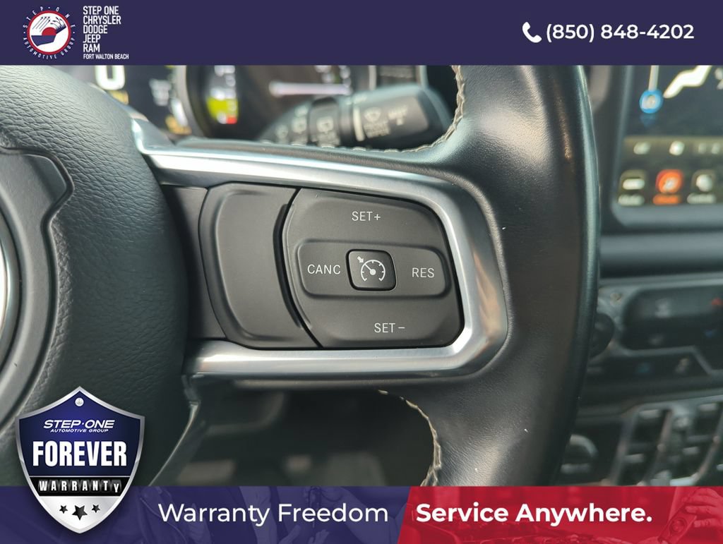Used 2022 Jeep Wrangler Unlimited Sahara AWD/4WD image 22