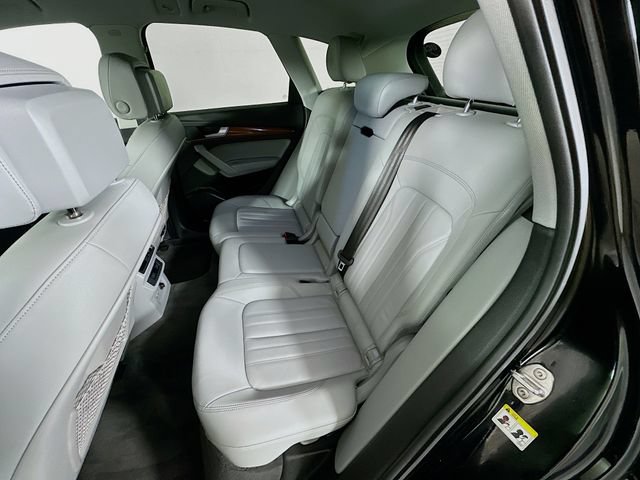 Used 2023 Audi Q5 2.0T Premium w/ Convenience Package AWD/4WD image 29