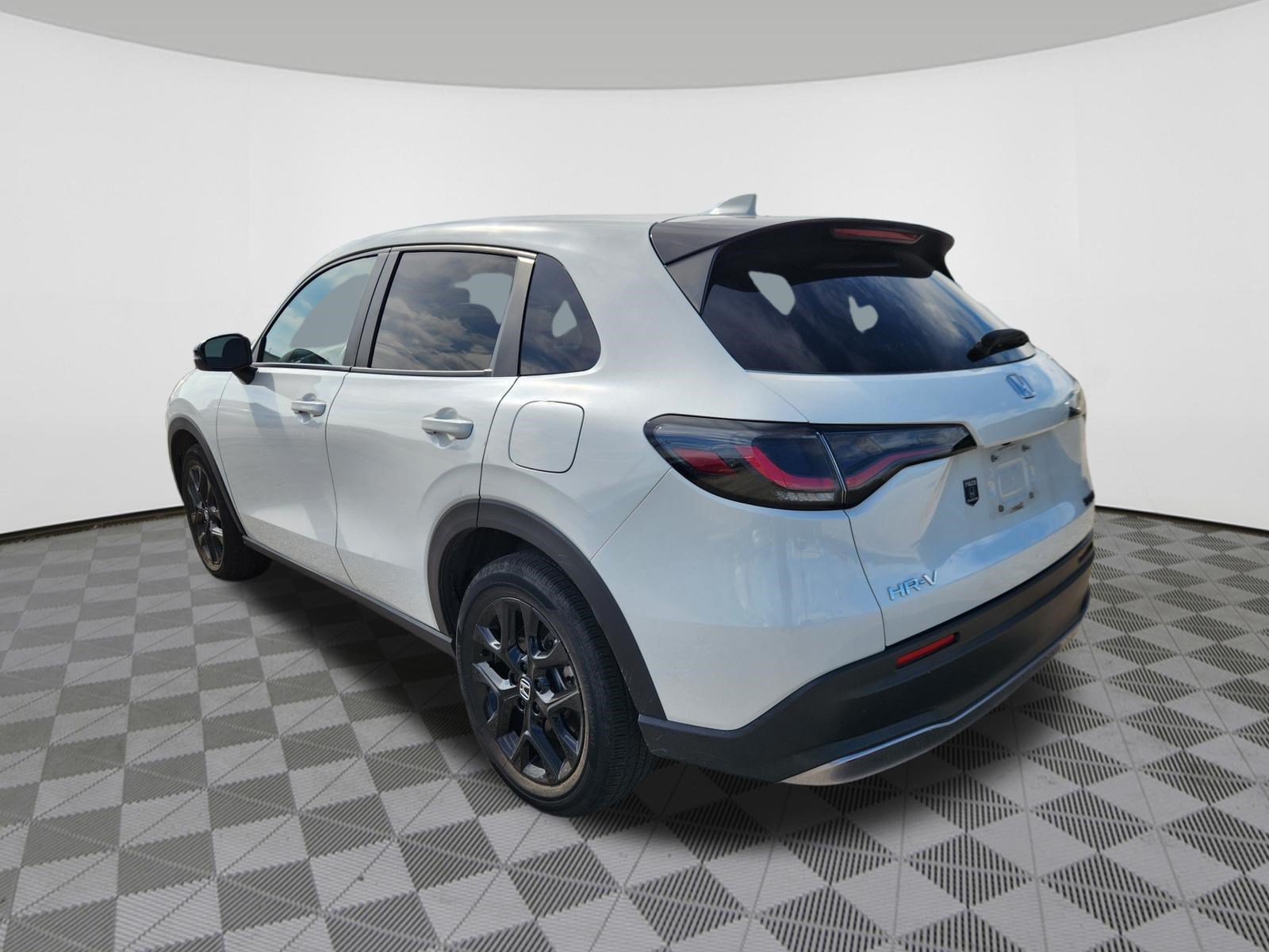 Certified 2024 Honda HR-V Sport image 3