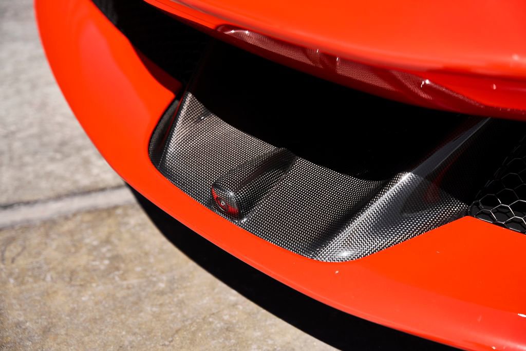 Used 2025 Ferrari SF90 Spider image 9