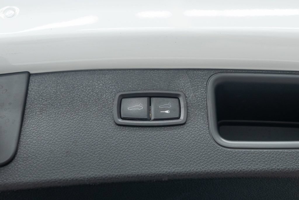 Used 2024 Porsche Macan S AWD/4WD image 33