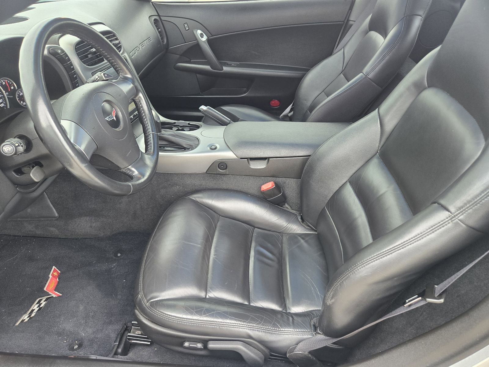 Used 2006 Chevrolet Corvette Coupe image 14