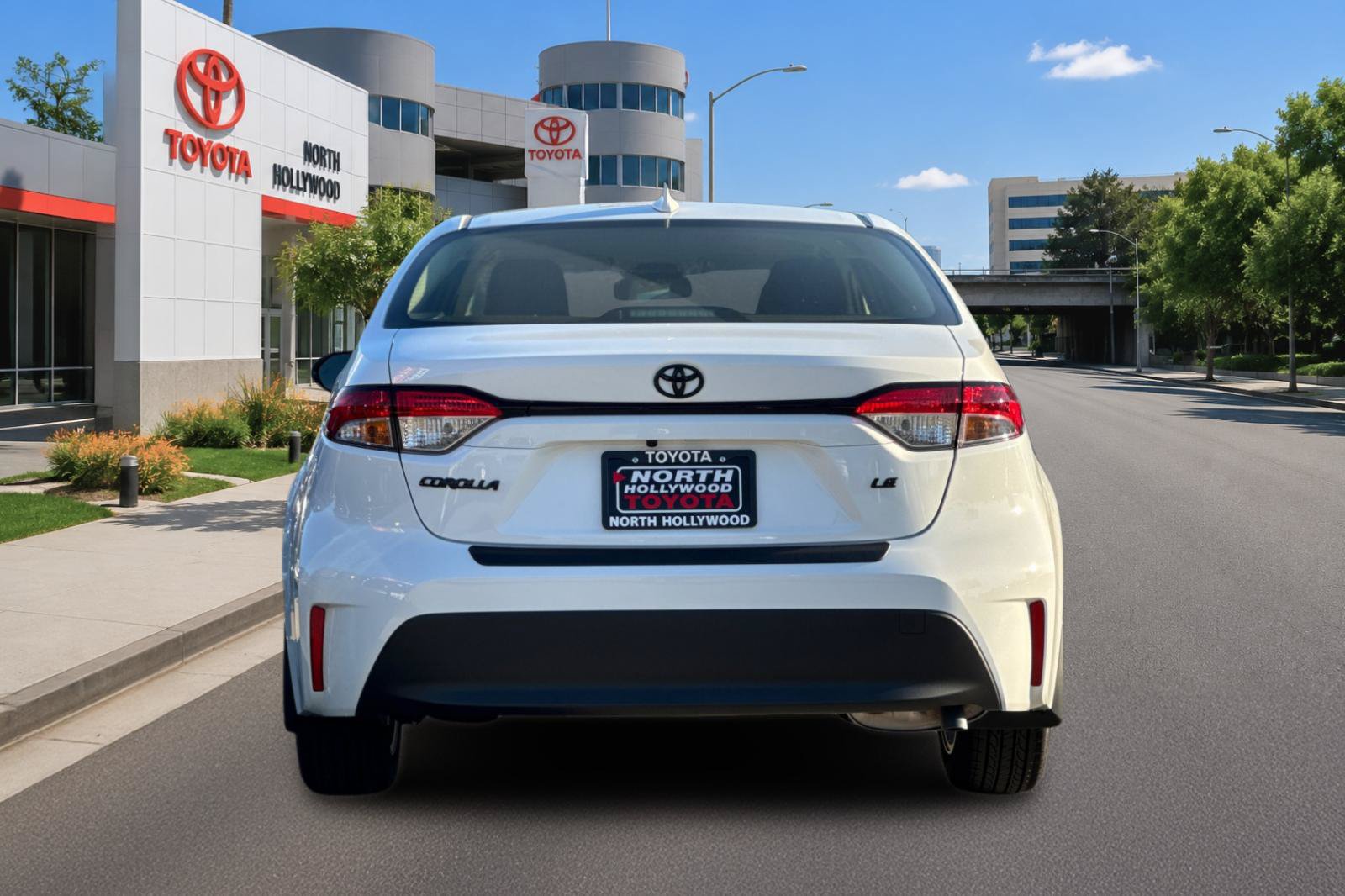 New 2027 Toyota Corolla LE w/ LE Premium Package FWD image 4