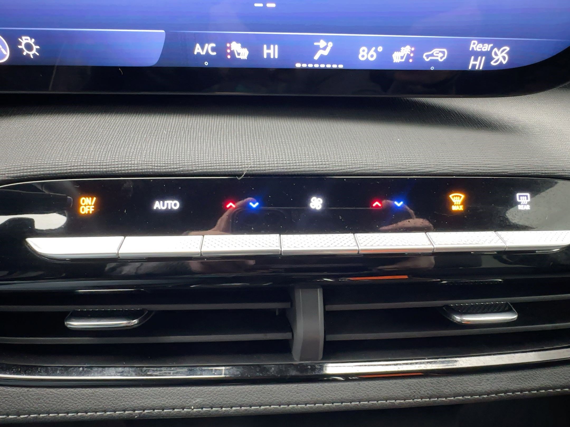 Certified 2025 Buick Enclave Preferred image 24