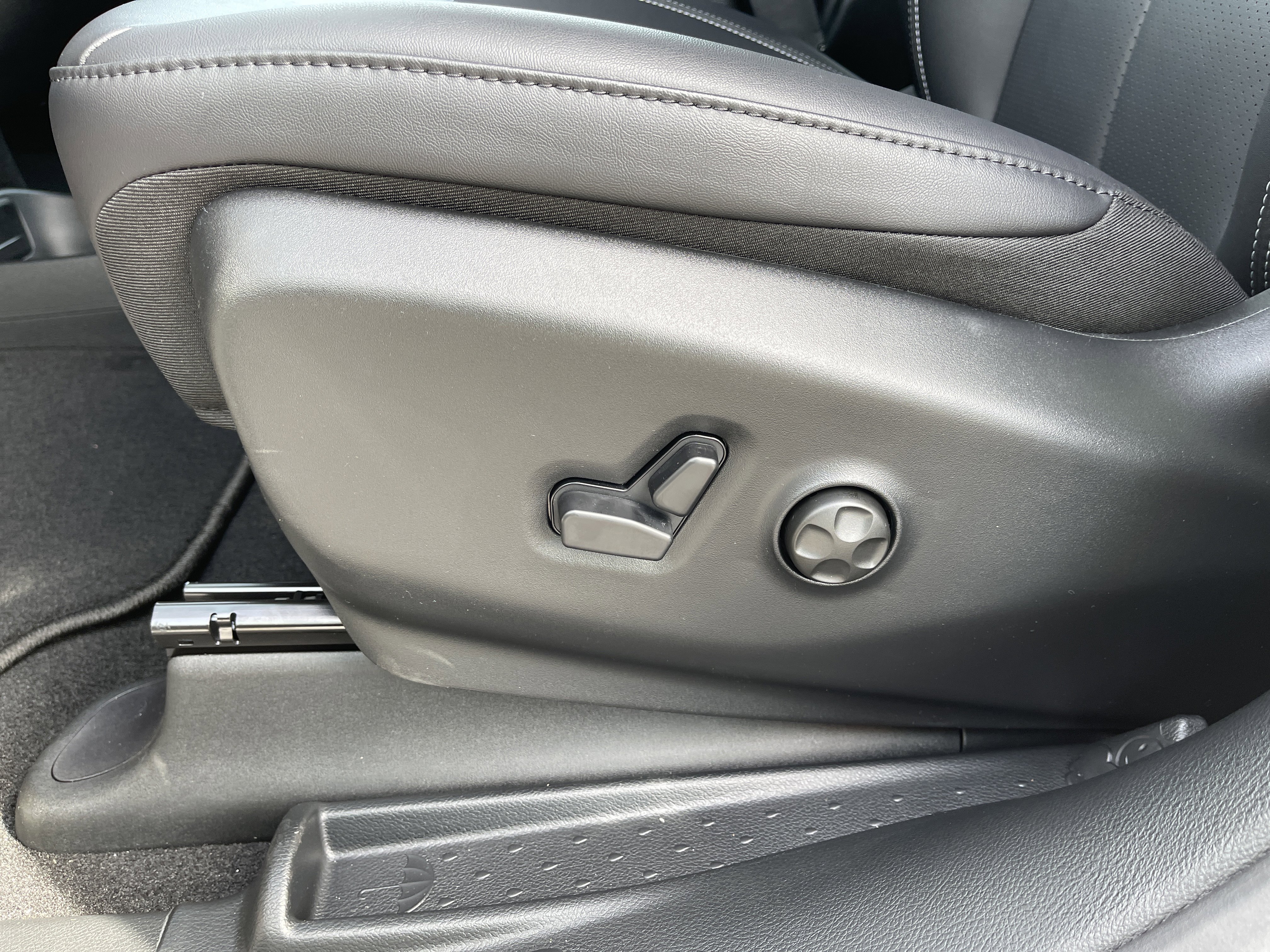 New 2026 Chrysler Pacifica Select image 10