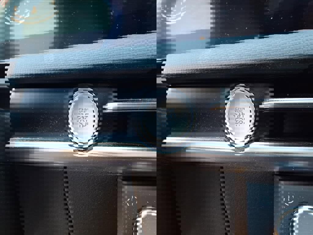 Certified 2025 Hyundai Tucson SE image 11