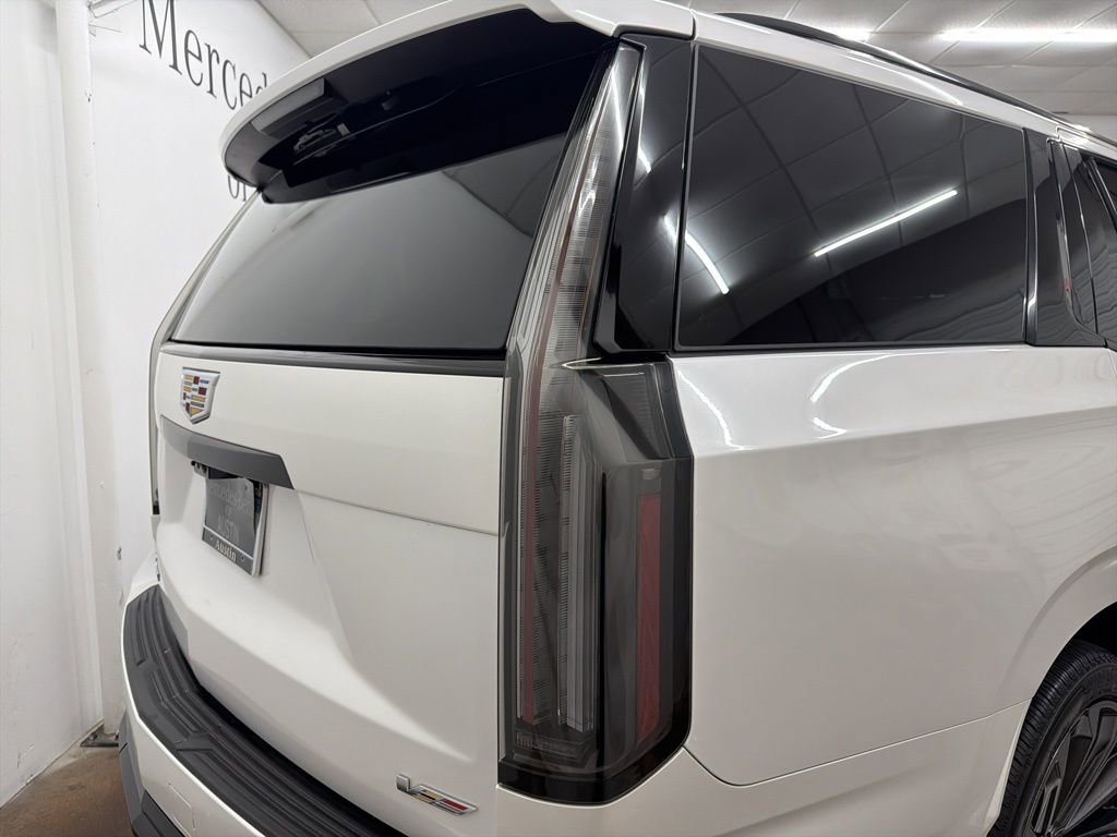 Used 2025 Cadillac Escalade V w/ LPO, Floor Liner Package AWD/4WD image 12
