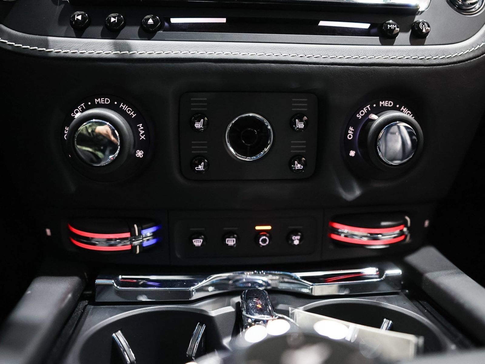 Used 2019 Rolls-Royce Wraith RWD image 56