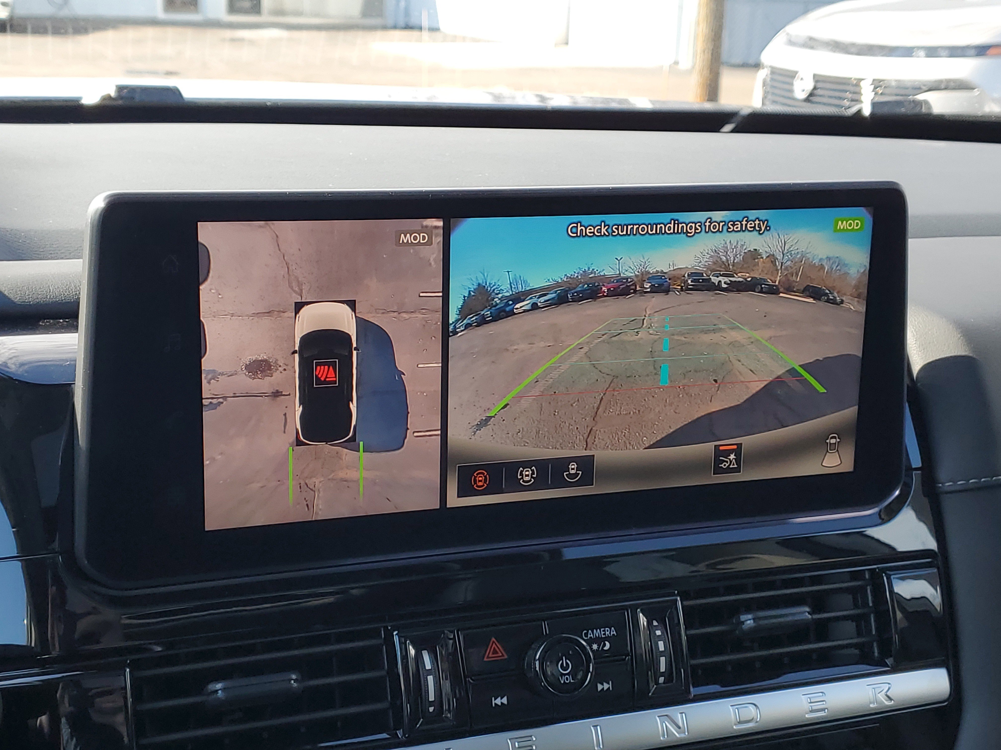 New 2026 Nissan Pathfinder SL w/ SL Premium Package image 16