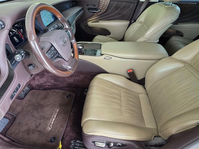 Used 2020 Lexus LS 500 w/ Interior Upgrade Package RWD image 6