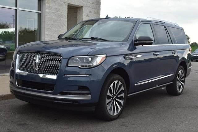 Used 2023 Lincoln Navigator L Reserve AWD/4WD image 17