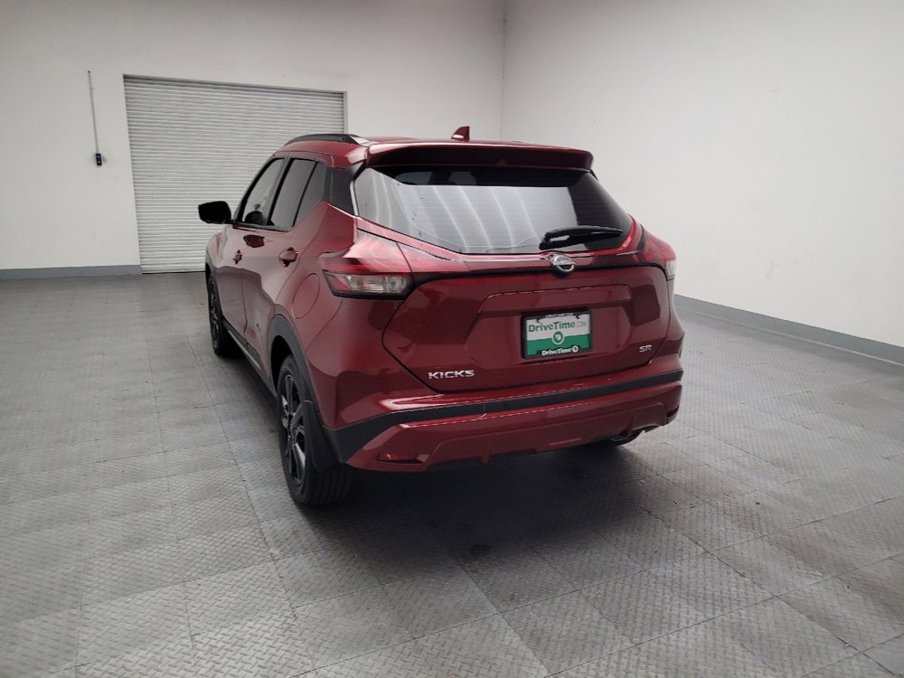 Used 2024 Nissan Kicks SR w/ SR Premium Package FWD image 6