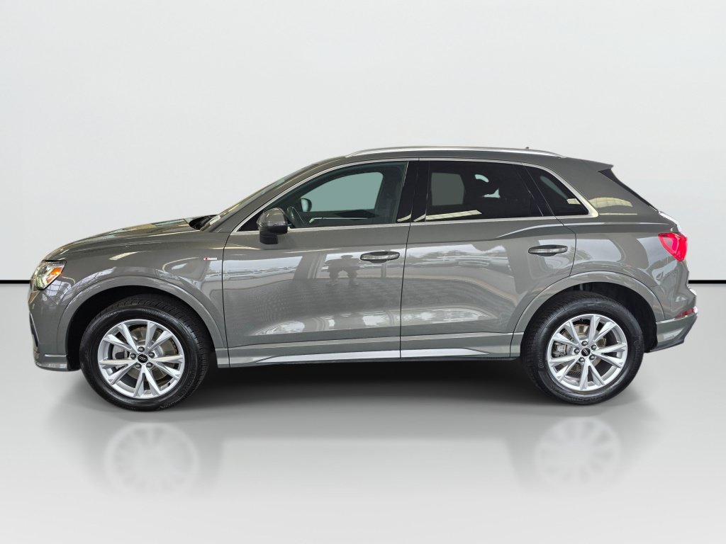 Used 2025 Audi Q3 2.0T Premium AWD/4WD image 2