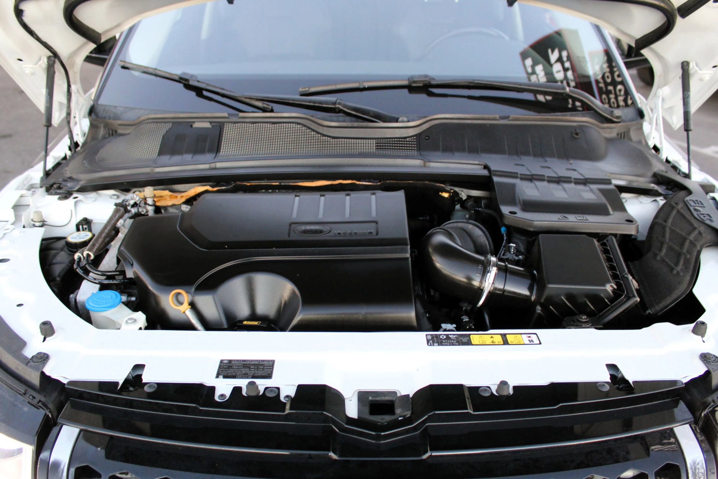 Used 2018 Land Rover Range Rover Evoque SE Sport Utility 4D image 22